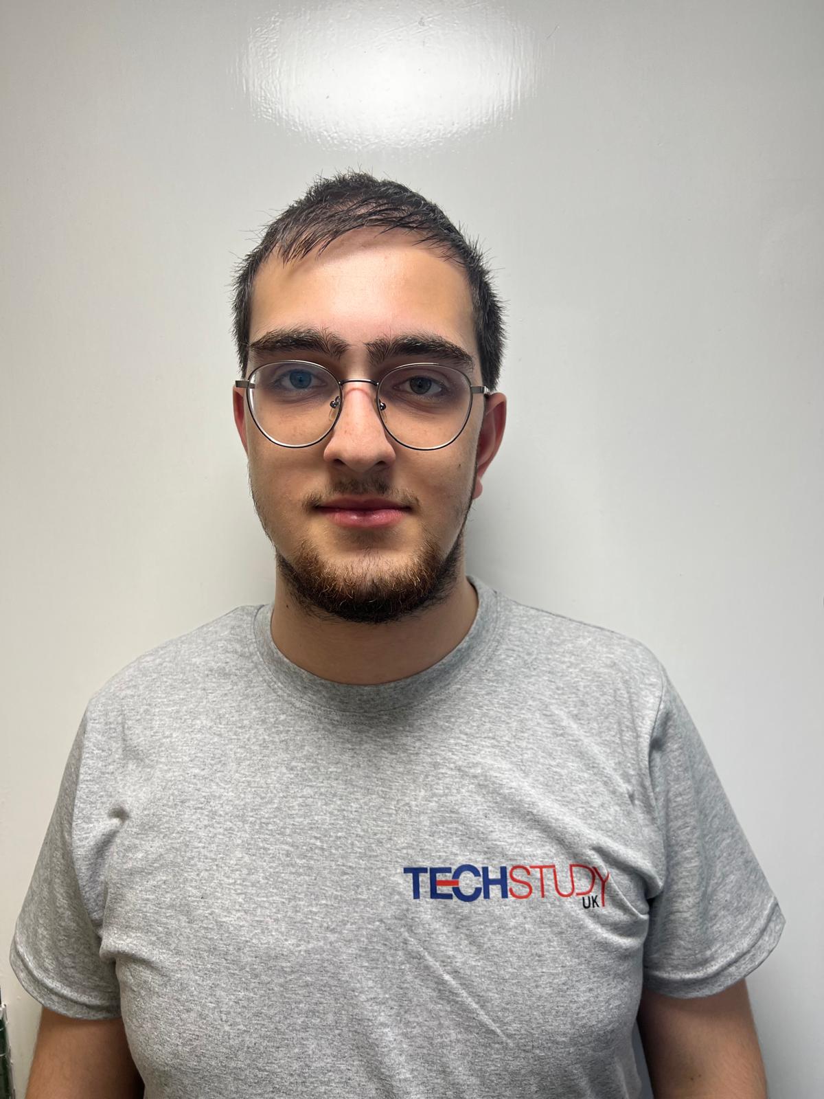 Tuğra Özbey Eratlı